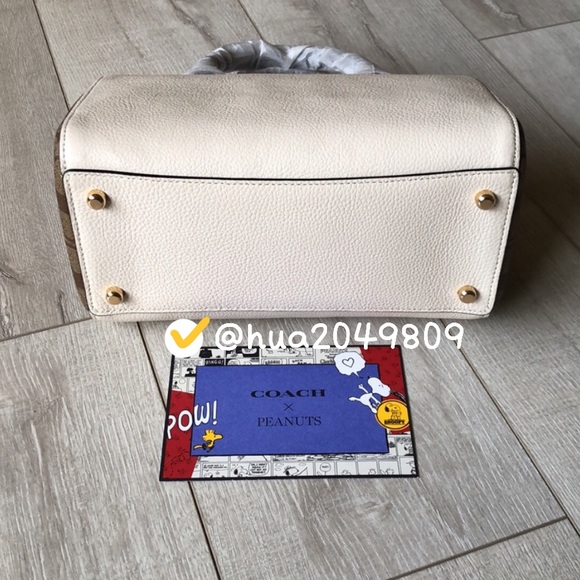 Coach X Peanuts Rowan Satchel With Snoopy - Picture 6 of 10